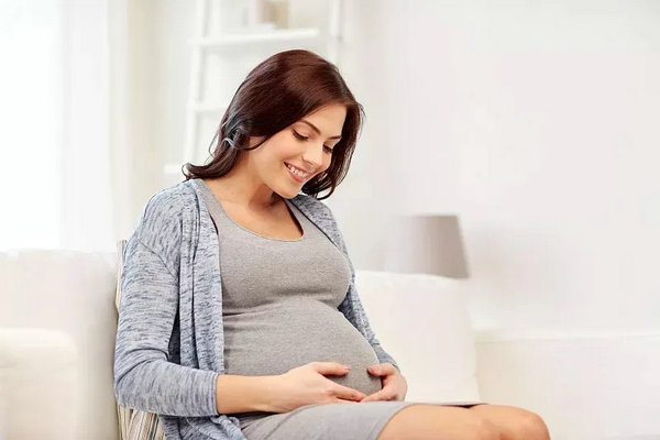 高龄妈妈们备孕二胎需要面临哪些风险3.webp.jpg